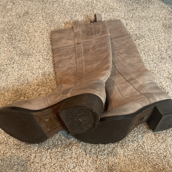 Women’s tall boots - Picture 3 of 8